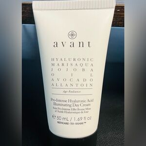 Avant - Skincare Hyaluronic Acid Illuminating Day Cream - 50ml/1.69oz